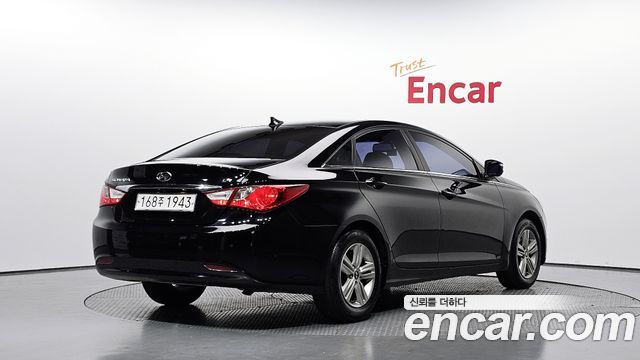 Hyundai Sonata The Brilliant LPI Smart 2013 — фото 2