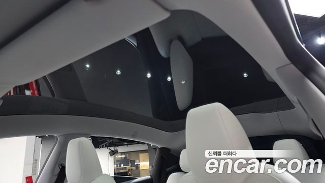 Tesla Model Y RWD 2025 — фото 19