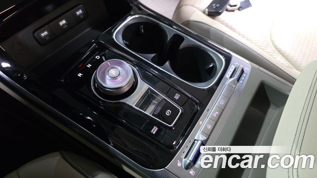 Kia Carnival (IV) Gasoline 4-Seater Hi-Limousine Signature 2023 — фото 9