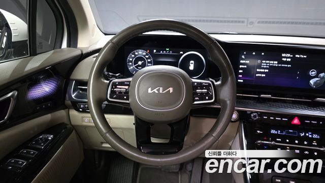 Kia Carnival (IV) Gasoline 4-Seater Hi-Limousine Signature 2023 — фото 17