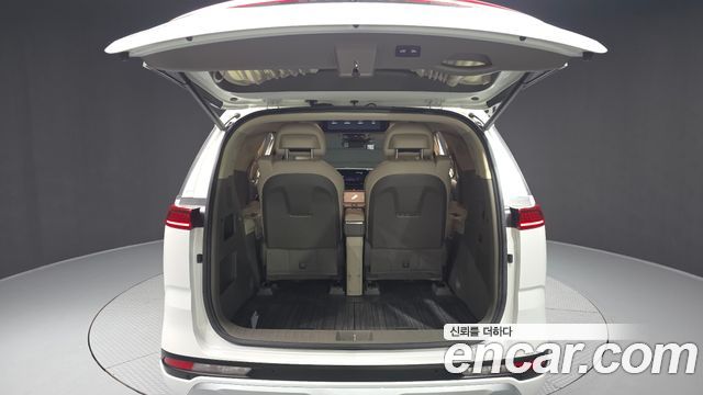 Kia Carnival (IV) Gasoline 4-Seater Hi-Limousine Signature 2023 — фото 24