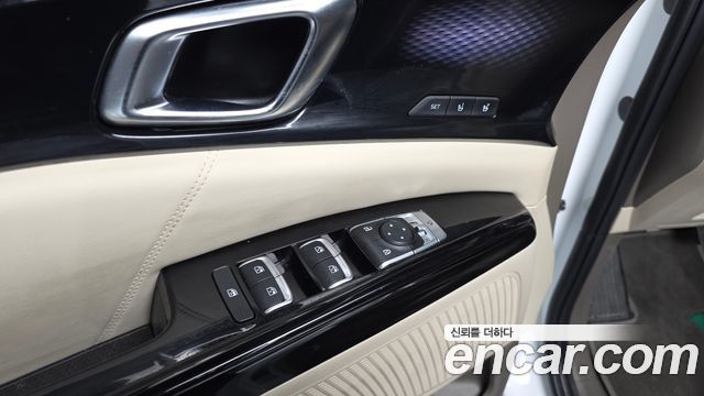Kia Carnival (IV) Gasoline 4-Seater Hi-Limousine Signature 2023 — фото 39