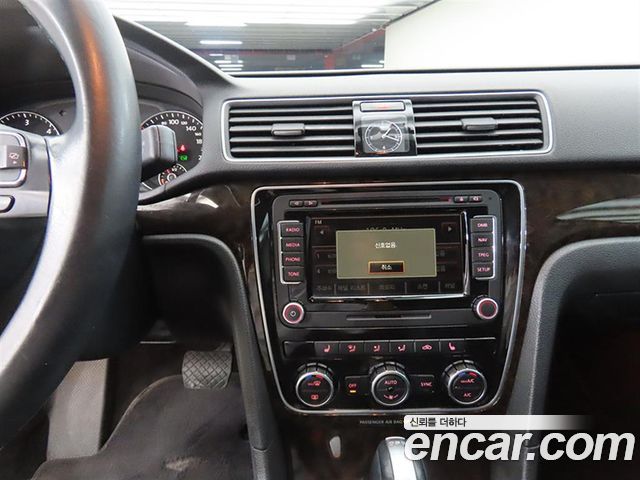Volkswagen Passat 2.0 TDI B7 2015 — фото 16