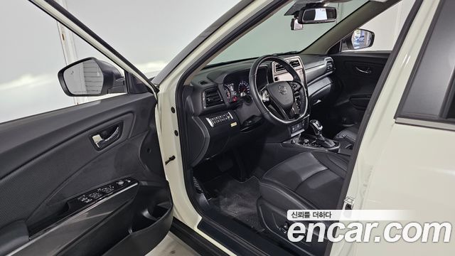 KG Mobility (SsangYong) Very New Tivoli Gasoline 1.5 2WD V3 2022 — фото 10