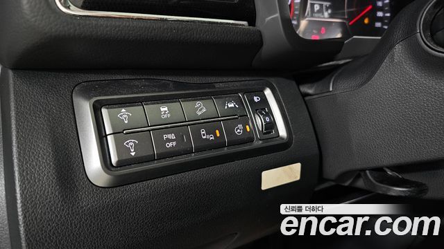 KG Mobility (SsangYong) Very New Tivoli Gasoline 1.5 2WD V3 2022 — фото 14