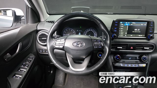 Hyundai Kona 1.6 Turbo 2WD Modern Art 2018 — фото 13