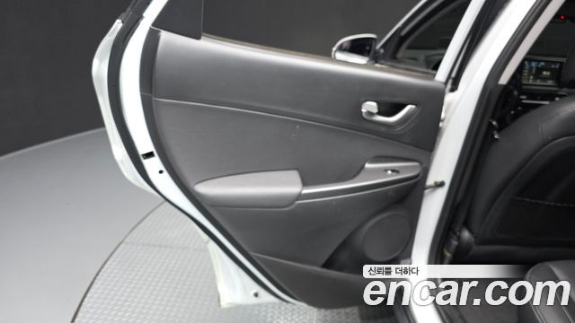 Hyundai Kona 1.6 Turbo 2WD Modern Art 2018 — фото 25