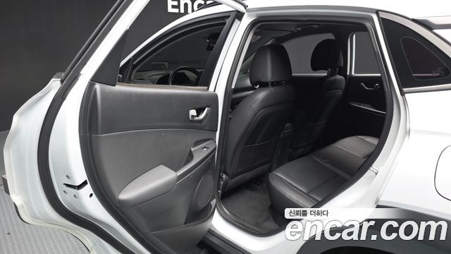 Hyundai Kona 1.6 Turbo 2WD Modern Art 2018 — фото 26