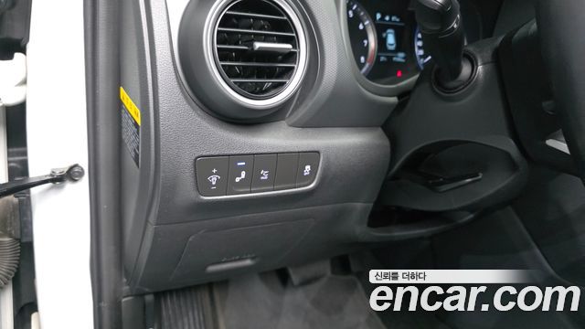 Hyundai Kona 1.6 Turbo 2WD Modern Art 2018 — фото 27