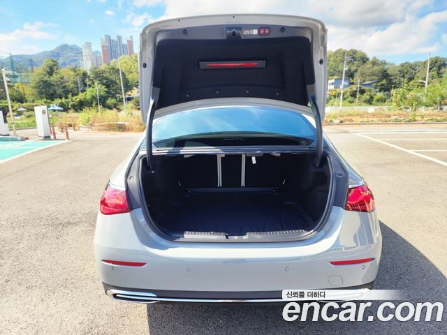 Mercedes-Benz E-Class (W214) E200 Avantgarde 2025 — фото 6
