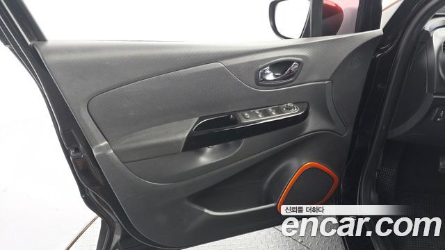Renault Korea QM3 RE 2015 — фото 24