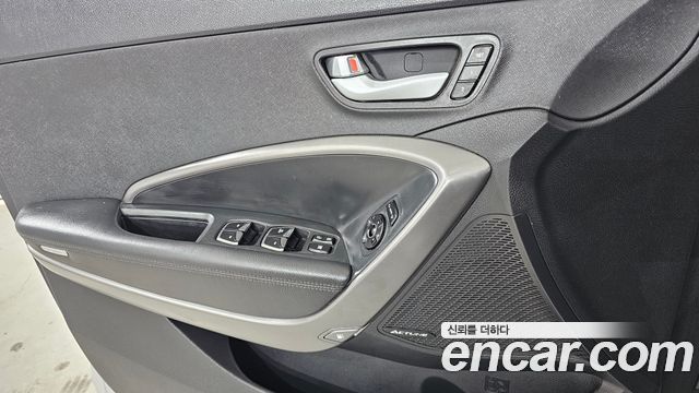 Hyundai Santa Fe (DM) Diesel(e-VGT) 2.0 2WD Exclusive 2015 — фото 14