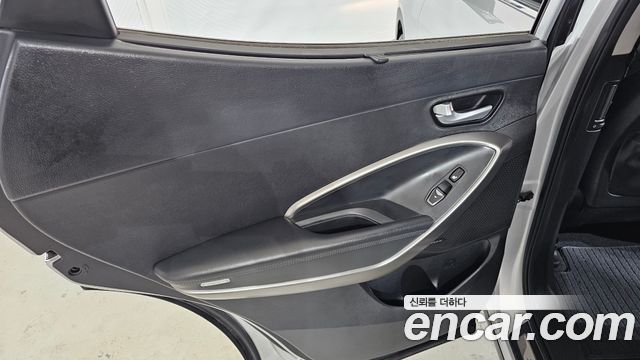 Hyundai Santa Fe (DM) Diesel(e-VGT) 2.0 2WD Exclusive 2015 — фото 25