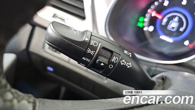 Hyundai Santa Fe (DM) Diesel(e-VGT) 2.0 2WD Exclusive 2015 — фото 27