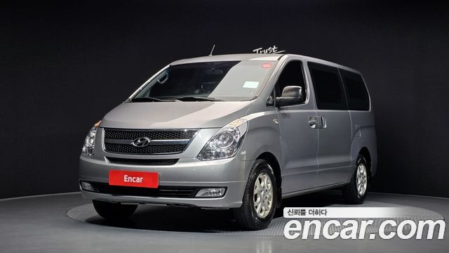 Hyundai Grand Starex 3-Seater VAN CVX Luxury