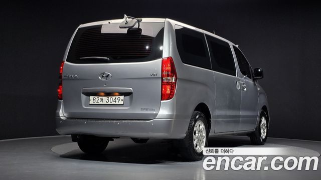 Hyundai Grand Starex 3-Seater VAN CVX Luxury 2016 — фото 2