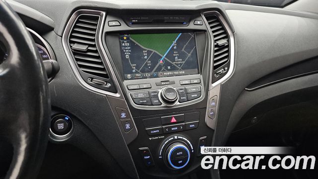 Hyundai Santa Fe (DM) Diesel(e-VGT) 2.0 2WD Premium 2015 — фото 17