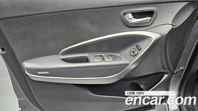 Hyundai Santa Fe (DM) Diesel(e-VGT) 2.0 2WD Premium 2015 — фото 24