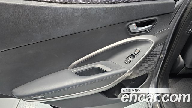 Hyundai Santa Fe (DM) Diesel(e-VGT) 2.0 2WD Premium 2015 — фото 25