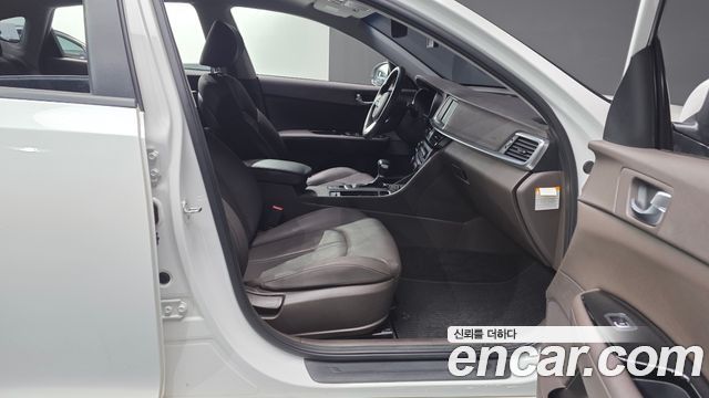 Kia K5 Hybrid (II) Noblesse 2020 — фото 11