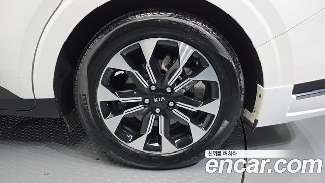 Kia Carnival (IV) Gasoline 7-seater Limousine(Special vehicle) 2021 — фото 5