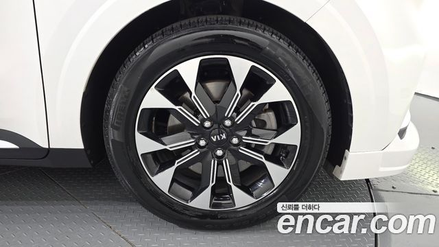 Kia Carnival (IV) Gasoline 7-seater Limousine(Special vehicle) 2021 — фото 21