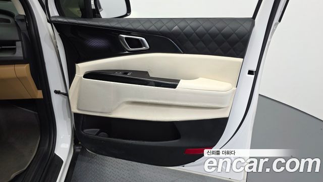Kia Carnival (IV) Gasoline 7-seater Limousine(Special vehicle) 2021 — фото 24