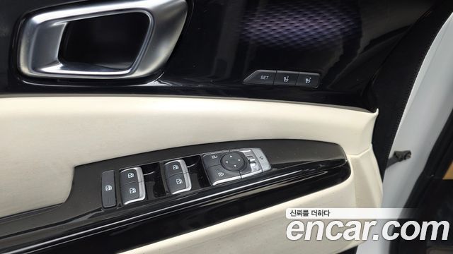 Kia Carnival (IV) Gasoline 7-seater Limousine(Special vehicle) 2021 — фото 33