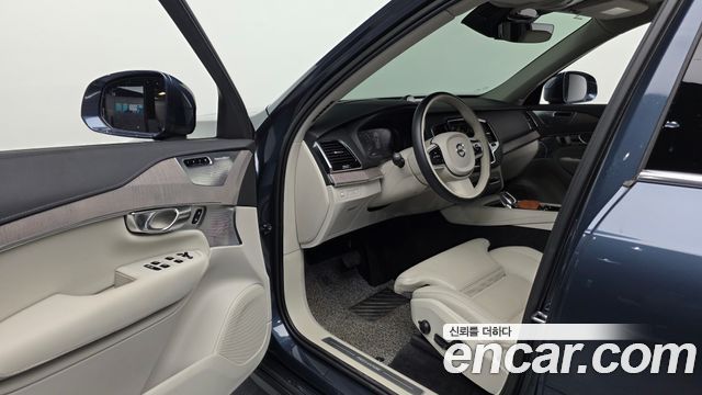 Volvo XC90 (II) T8 Ultimate Bright Hybrid 2022 — фото 10