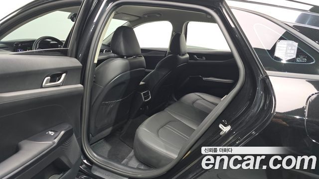 Kia K5 (III) 2.0 Prestige 2023 — фото 11