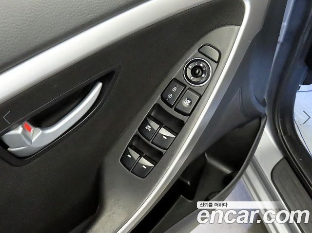 Hyundai i30 (New) 1.6 GDI Unique 2014 — фото 17