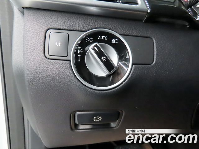Mercedes-Benz GLE-Class (W166) GLE350 d 4MATIC 2017 — фото 17