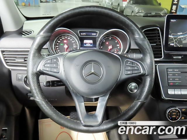 Mercedes-Benz GLE-Class (W166) GLE350 d 4MATIC 2017 — фото 18