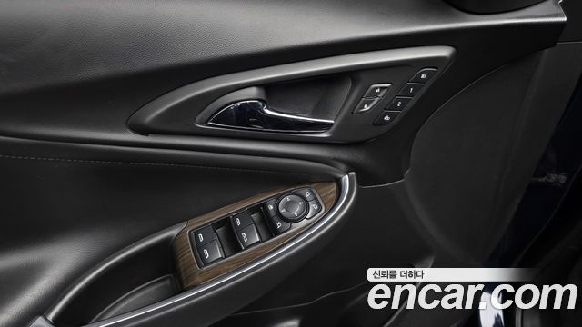Chevrolet Malibu 2.0 Turbo LTZ Premium 2018 — фото 17