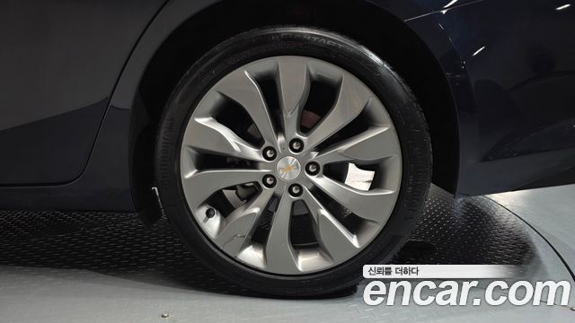Chevrolet Malibu 2.0 Turbo LTZ Premium 2018 — фото 21
