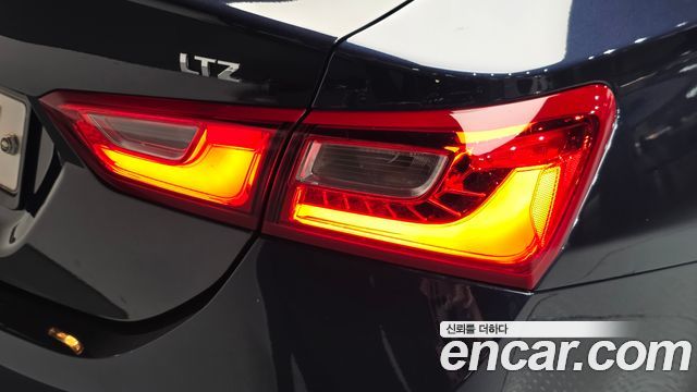 Chevrolet Malibu 2.0 Turbo LTZ Premium 2018 — фото 23
