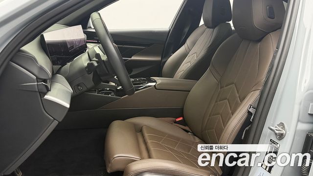 BMW 5 Series (G60) 520i M Sport 2024 — фото 18