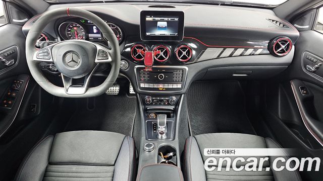 Mercedes-Benz GLA-Class (X156) GLA45 AMG 4MATIC 2019 — фото 7
