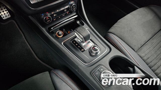 Mercedes-Benz GLA-Class (X156) GLA45 AMG 4MATIC 2019 — фото 9