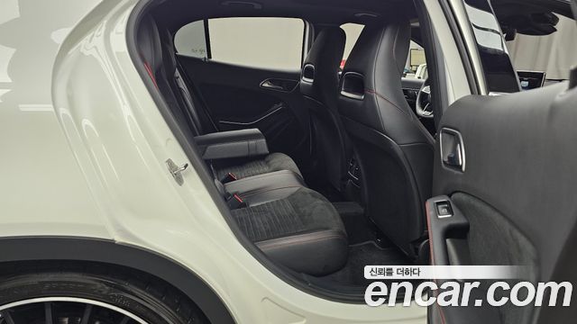 Mercedes-Benz GLA-Class (X156) GLA45 AMG 4MATIC 2019 — фото 11