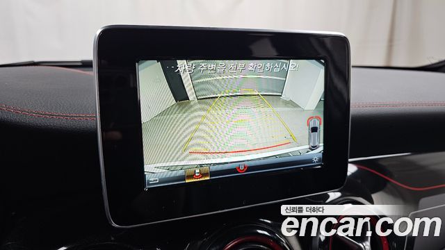 Mercedes-Benz GLA-Class (X156) GLA45 AMG 4MATIC 2019 — фото 13