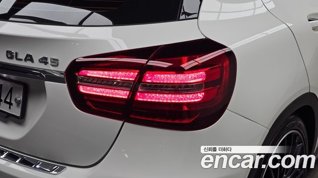Mercedes-Benz GLA-Class (X156) GLA45 AMG 4MATIC 2019 — фото 23