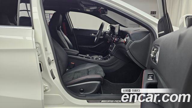 Mercedes-Benz GLA-Class (X156) GLA45 AMG 4MATIC 2019 — фото 26