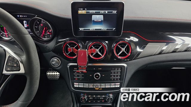 Mercedes-Benz GLA-Class (X156) GLA45 AMG 4MATIC 2019 — фото 30