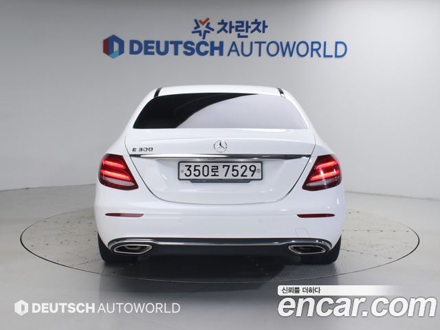Mercedes-Benz E-Class (W213) E300 Avantgarde 2020 — фото 4