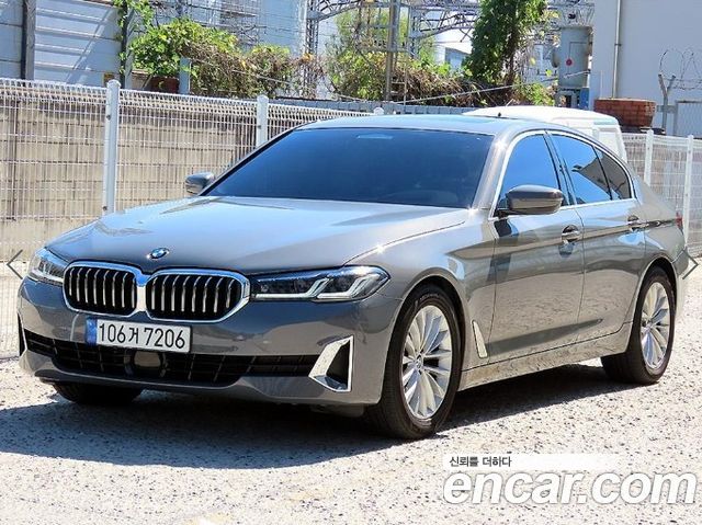 BMW 5 Series (G30) 520i Luxury 2022 — фото 1