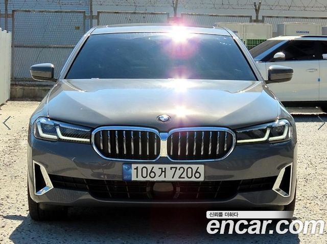 BMW 5 Series (G30) 520i Luxury 2022 — фото 2