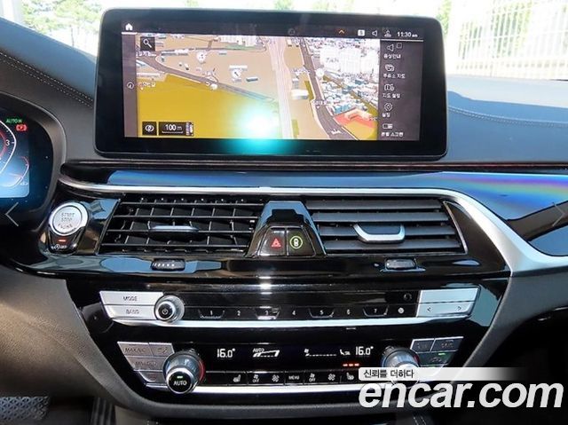 BMW 5 Series (G30) 520i Luxury 2022 — фото 18