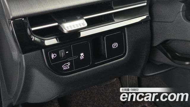 Kia Sportage (V) Gasoline 1.6 Turbo 2WD Signature 2025 — фото 28