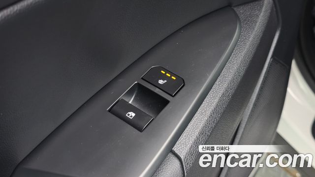 Kia Sportage (V) Gasoline 1.6 Turbo 2WD Signature 2025 — фото 30